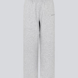 Tiamd straight pants feature an elasticated waistband and straight legs, creating a modern and laid-back silhouette. Perfect for casual everyday looks or paired with the matching sweatshirt for a cool, sporty set.