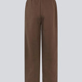Tiamd straight pants feature an elasticated waistband and straight legs, creating a modern and laid-back silhouette. Perfect for casual everyday looks or paired with the matching sweatshirt for a cool, sporty set.