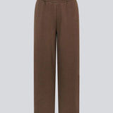 Tiamd straight pants feature an elasticated waistband and straight legs, creating a modern and laid-back silhouette. Perfect for casual everyday looks or paired with the matching sweatshirt for a cool, sporty set.