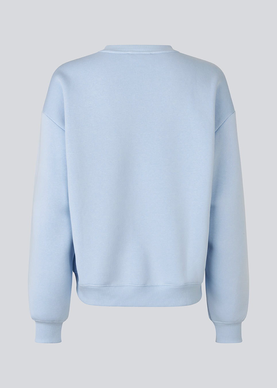 The sweatshirt is light blue/baby blue with a logo made of a cotton mixture. TiaMD sweat has a round neckline and ribbing at the sleeves and bottom.&nbsp;