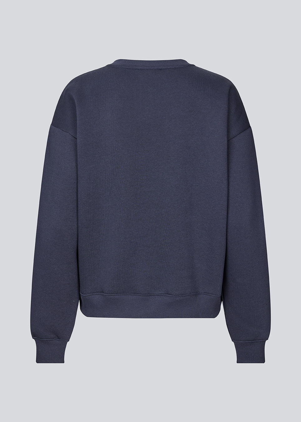 <p>Sweatshirt in navy blue with logo made in a cotton mixture. TiaMD sweat has a round neckline and ribbing at the sleeves and bottom.</p> <p>Style with matching sweatpants here.</p>