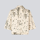 Short-sleeved denim shirt with print. The UlianaMD Shirt features a loose fit, button closure, and classic shirt collar – a modern and relaxed must-have. The model is 175 cm and wears a size S/36.

Style the shirt with matching pants: Ulianamd pants


Material:
97% Cotton
3% Elastane

Lining:
100% Cotton