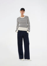 Classic striped sweater in navy and cream. The UlvaMD Stripe O-neck is made from 100% organic cotton and features a round neckline, ribbed trims, and a soft, comfortable fit. A timeless choice for a relaxed and refined everyday look. The model is 175 cm and wears a size S/36.

Material:
100% Organic Cotton