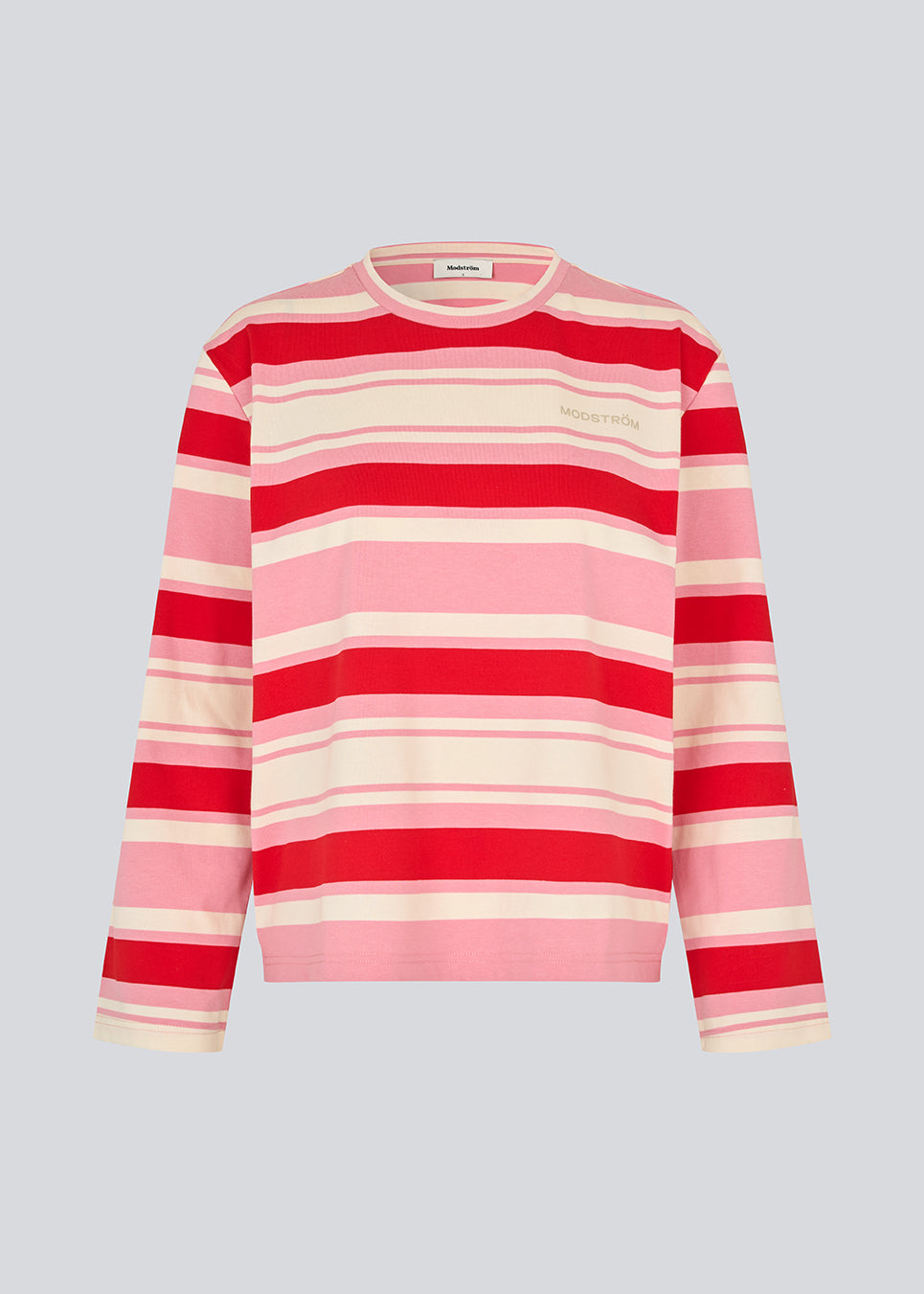 Striped long-sleeved T-shirt in red and pink. The UlvaMD Stripe LS T-shirt features a round neckline, a relaxed fit, and a discreet chest logo. A fresh and casual style with a timeless expression. The model is 175 cm and wears a size S/36.


Material:
52% Cotton
48% Polyester
