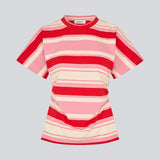 Fitted T-shirt with fresh red and pink stripes. The UrbanMD Stripe T-shirt features short sleeves, a round neckline, and delicate ruched stitching at the waist that accentuates the silhouette. A discreet chest logo completes the modern look. The model is 175 cm and wears a size S/36.

Material:
52% Cotton
48% Polyester