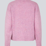 Nice knit with long sleeves in rosa. Valentia o-neck has a rib edge at the neck, sleeves and bottom. The knit has a loose fit, which makes it perfect for the cold days.