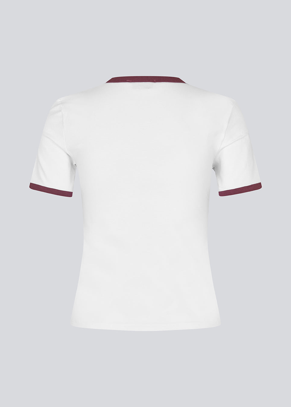 Short-sleeved T-shirt with contrast trims and logo on the front. The VernoMD T-shirt is made from soft, organic cotton jersey with stretch for a comfortable, close fit. A simple and sporty design, perfect for both everyday wear and leisure.