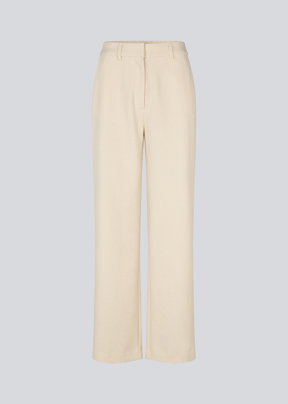 Elegant white tailored trousers with straight legs. The VesMD pants feature belt loops, a concealed zipper closure, and an elastic waistband at the back. These classic trousers create a stylish and versatile look, perfect for both the office and evening occasions.