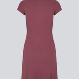 Ribbed T-shirt dress with front buttons. The VilsonMD dress features short sleeves, a fitted silhouette, and a thigh-length cut. A modern and feminine dress that combines classic details with a timeless, elegant look.