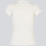 Ribbed white T-shirt with front buttons. The VilsonMD T-shirt features short sleeves, a fitted silhouette, and a hip-length cut. A modern and feminine T-shirt that combines classic details with a timeless, elegant look.