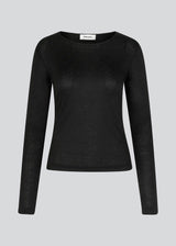 HarperMD LS top in black is a slim-fitting top with long sleeves and a round neck made from a thin, soft jersey. The model is 175 cm and wears a size S/36.