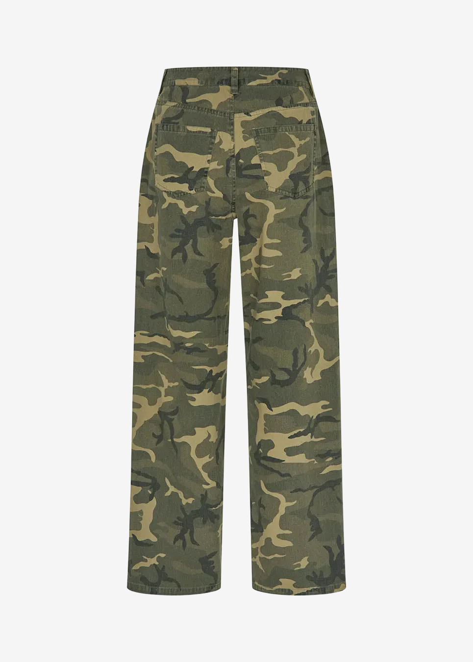 Cool utility-inspired trousers. AtheneMD pants combine a bold camouflage print with a straight-leg fit. A strong statement piece that’s easy to style with a simple top for a modern, fashion-forward outfit.