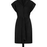 Panne dress in Black is a cotton dress with a beautiful silhouette. The dress features a nice collar, tieband and a sleeveless design with wide shoulders. The model is 173 cm and wears a size S/36