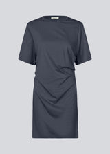Jersey dress with short sleeves in blue. BrazilMD dress has a relaxed fit and gathers in the sides.