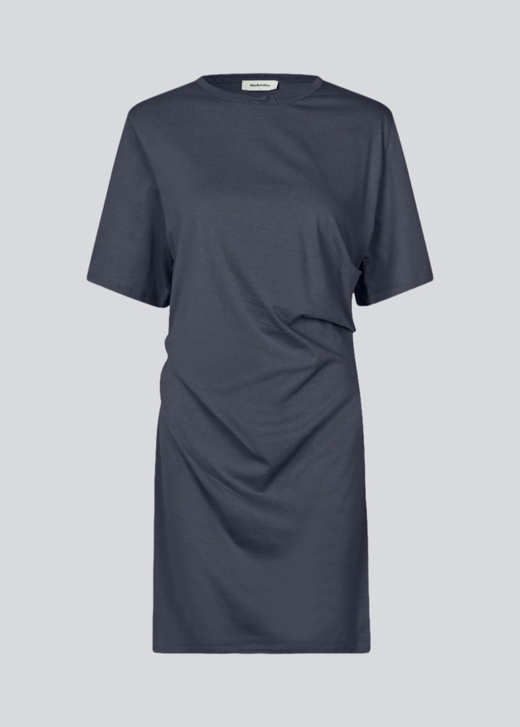 Jersey dress with short sleeves in blue. BrazilMD dress has a relaxed fit and gathers in the sides.