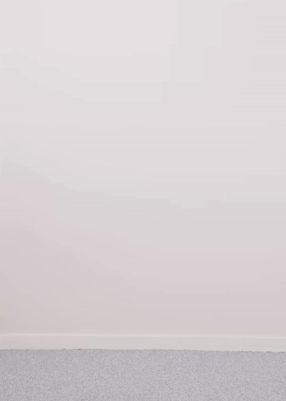 Jeans in Summer Sand with wide legs in a cotton denim. IsoldeMD solid pants has a high waist, front and back pockets and a tie band at the waist.
