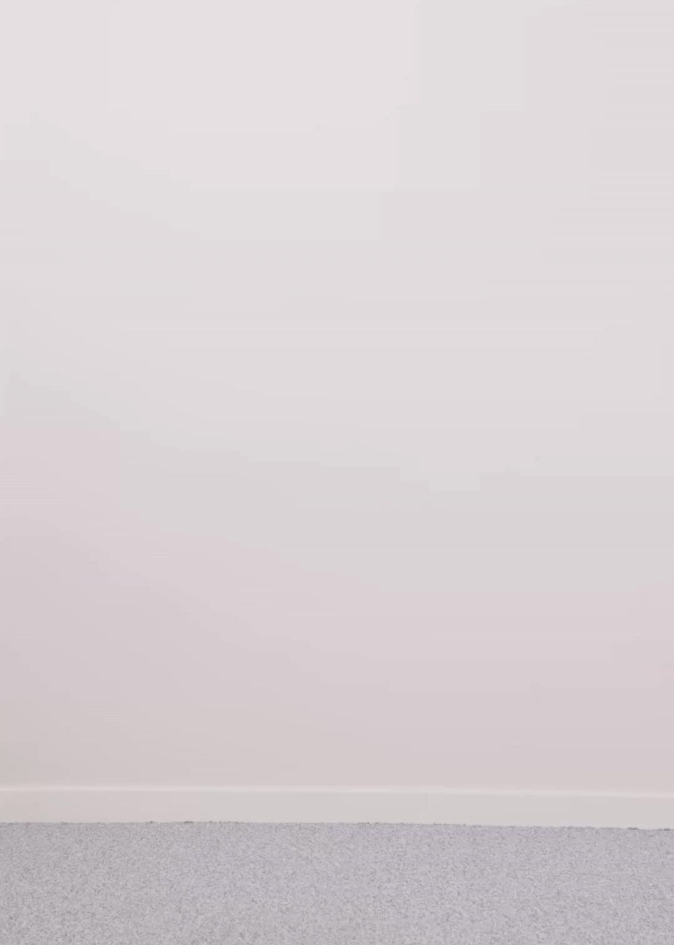 Jeans in Summer Sand with wide legs in a cotton denim. IsoldeMD solid pants has a high waist, front and back pockets and a tie band at the waist.