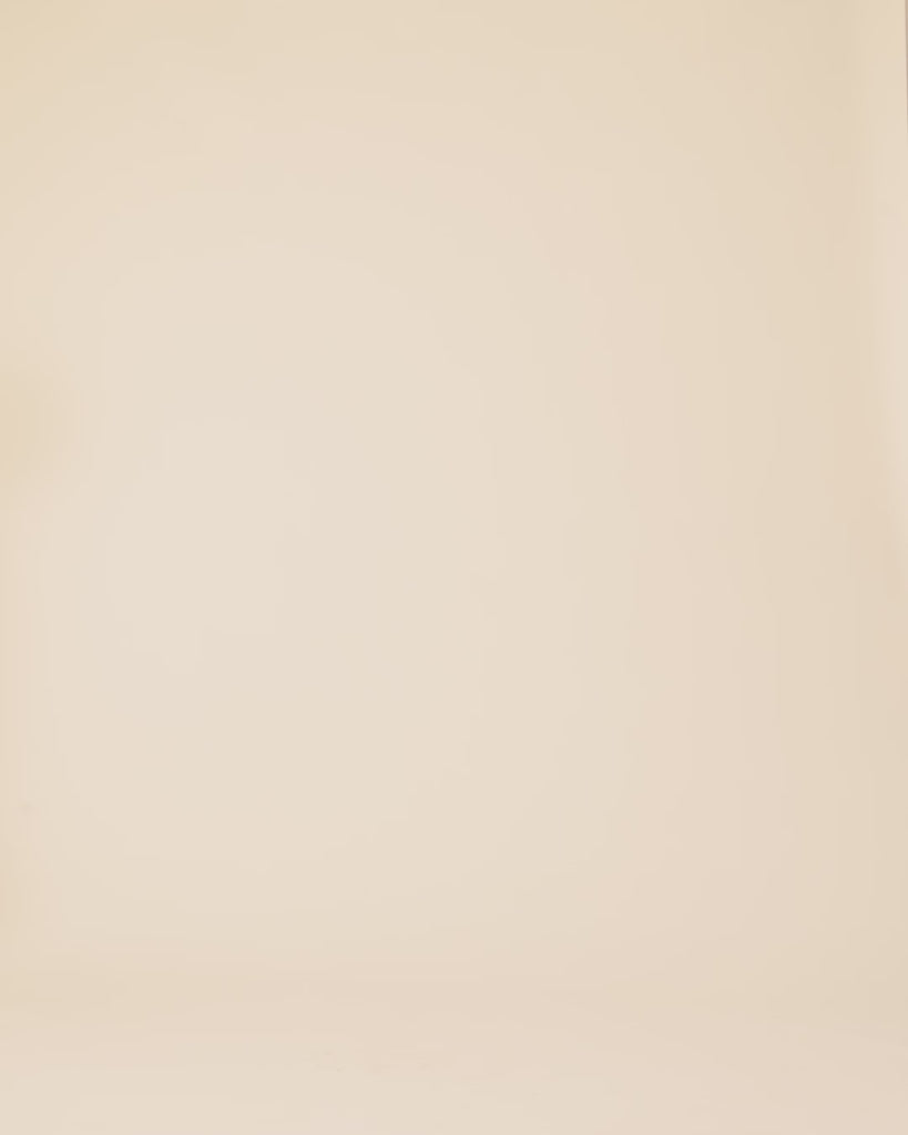 Short sleeveless dress in linen and cotton. IngridMD dress has a v-neckline and raw edges in front and at the bottom.