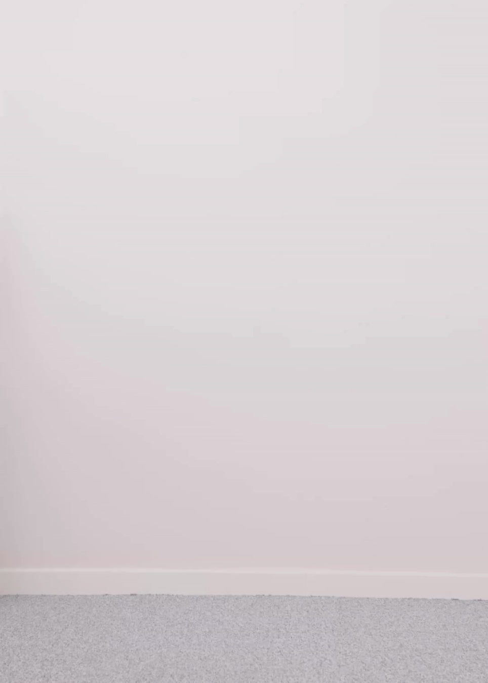 Cool basic jeans in vintage blue wash. Solangemd jeans have wide legs, belt loops, a hidden zipper closure and spacious pockets at the front and back. A versatile must-have with a raw and stylish look.