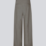 Suit pants in Twill with wide legs and pleats at the top in dark grey. ToreMD pants have a medium-high waist, zipper, side pockets and paspoil pocket in the back.
