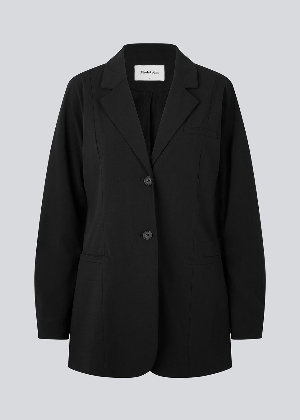 Slim-fitted blazer in black with voluminous sleeves and soft shoulders. BennyMD blazer features buttons, pospoil pocets, collar and notch lapel. No slit on back.