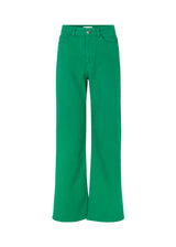 Jeans in green in a dyed organic cotton denim. AmeliaMD jeans have a high waist, five pockets and straight, wide legs. Zip fly and button.