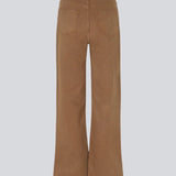 Jeans in brown in a dyed organic cotton denim. AmeliaMD jeans have a high waist, five pockets and straight, wide legs. Zip fly and button.