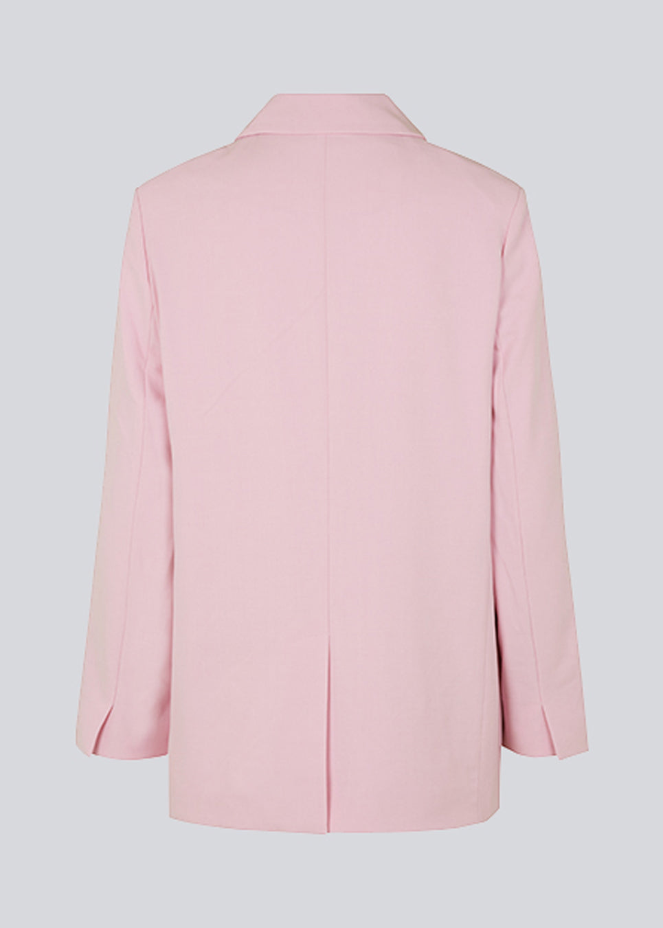 Oversized blazer in dusty sorbet with a drapey fit. AnkerMD blazer has collar and notch lapels with a single button closure. Flap welt front pockets. Slits on cuffs and single back vent. Lined.  The model is 177 cm and wears a size S/36.