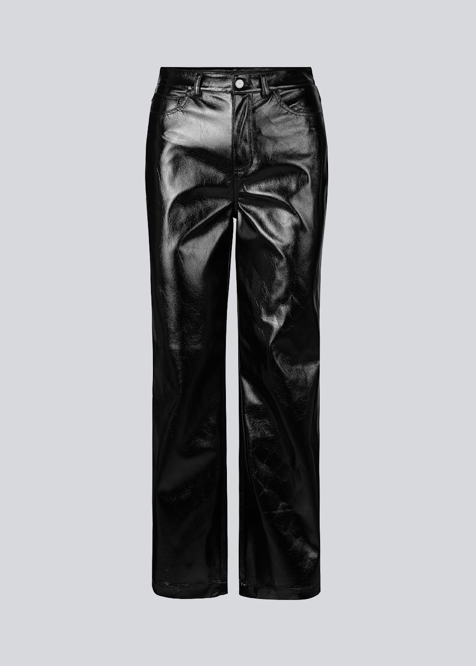 Pants with a straight wide fit in a shiny PU material. BillMD pants is a 5 pocket pant with a regular waist and with belt straps