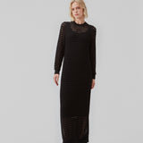 Maxi dress in organic cotton with a crochet look. CamdenMD dress with a relaxed fit, long sleeves, and a round neckline with ribbed trimmings.   The model is 177 cm and wears a size S/36.