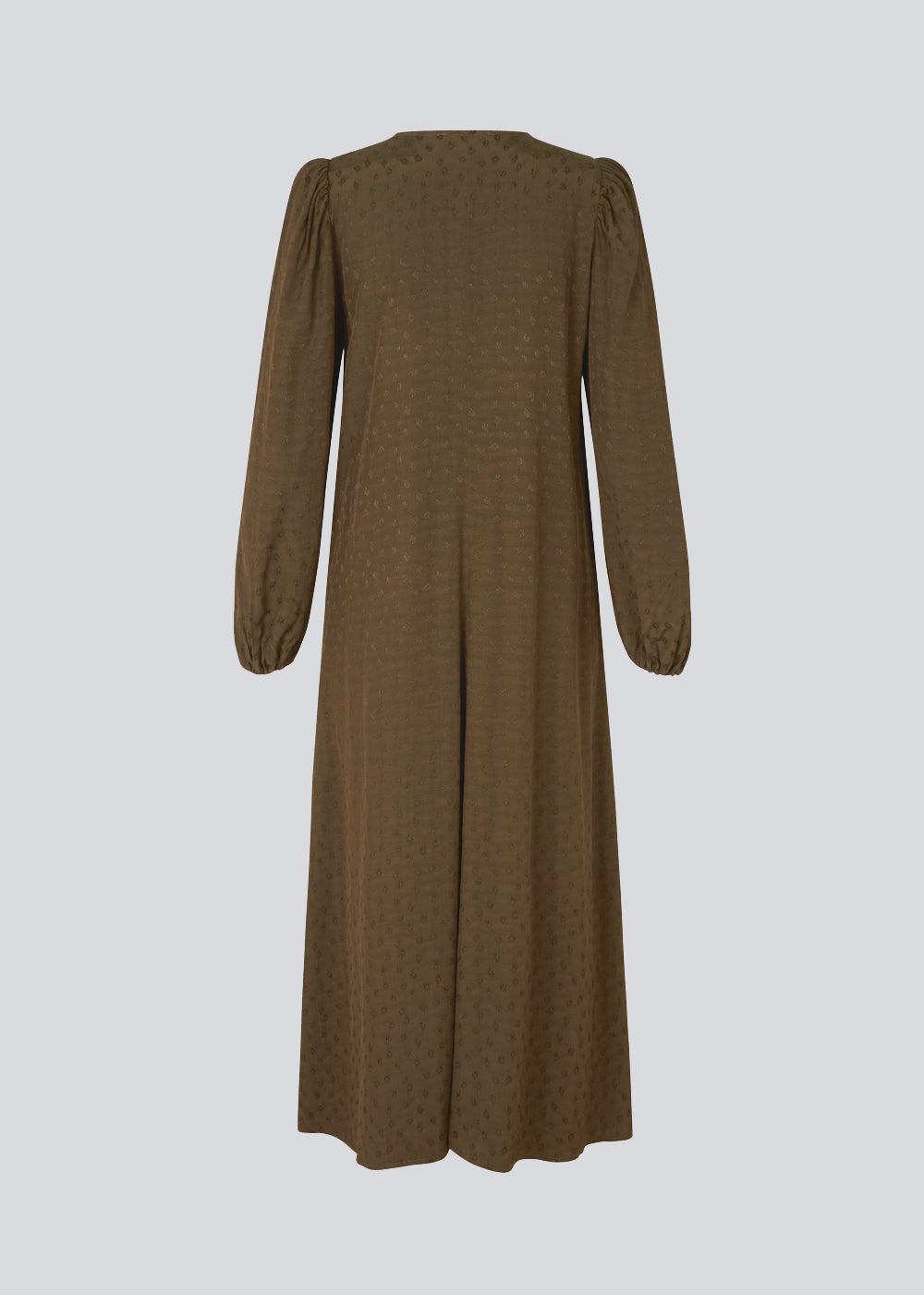 Long dress with long puff sleeves in a shiny satin with a pattern. CarmelMD dress is detailed by a deep v-neck and pleat for extra width in the skirt.