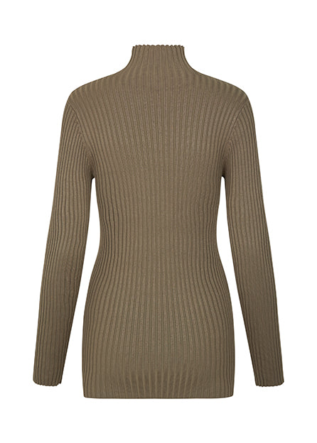 Slim fitted long-sleeved top in the color: Spring Stone in a stretchy rib knit with a high neck. Made from more responsible materials.