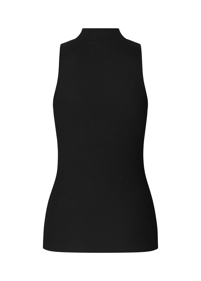 Short sleeved top with a high neck. Krown top is in a nice rib quality and has a tight fit. The top is in an Eco Vero viscose and a basic must-have in your waredrobe.