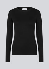 Soft long sleeved t-shirt with a round neck and slim fit in black. KrownMD LS o-neck is crafted from a more responsible ribbed quality.