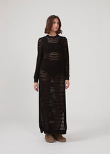 Maxi dress in organic cotton with a crochet look. CamdenMD dress with a relaxed fit, long sleeves, and a round neckline with ribbed trimmings.   The model is 177 cm and wears a size S/36.