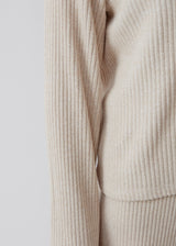 This sweatshirt is relaxed in both material and fit. Nimbus sweat is cut from an EcoVero viscose material. Matching pants are available. The model is 173 cm and wears a size S/36