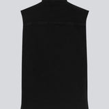 Cool vest in organic cotton. Nour vest has a boxy fit, which is easy to style over a t-shirt, shirt, or a dress for adding a cool element to the look. The vest is closed with buttons at the front. The model is 173 cm and wears a size S/36