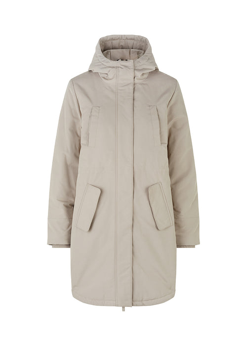 Nice water-repellent winter jacket in beige. Patricia coat is with a hood and has a hidden zipper closure at the front and 4 pockets. The jacket has M3 Thinsulate padding, which is a world recognized for its high insulation. This makes the jacket the perfect choice for the cold winters.