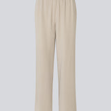 Pants in a simple design with wide legs. Perry pants have pockets at side seam and an elasticated waistline for a comfortable fit. The model is 173 cm and wears a size S/36.  Buy a matching blazer to complete the look: PerryMD blazer.