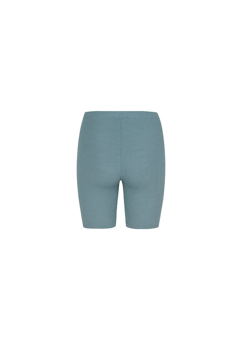 Slim-fitted shorts in a soft quality. RahimMD shorts fit perfectly with the matching top: RahimMD t-shirt. The model is 173 cm and wears a size S/36.