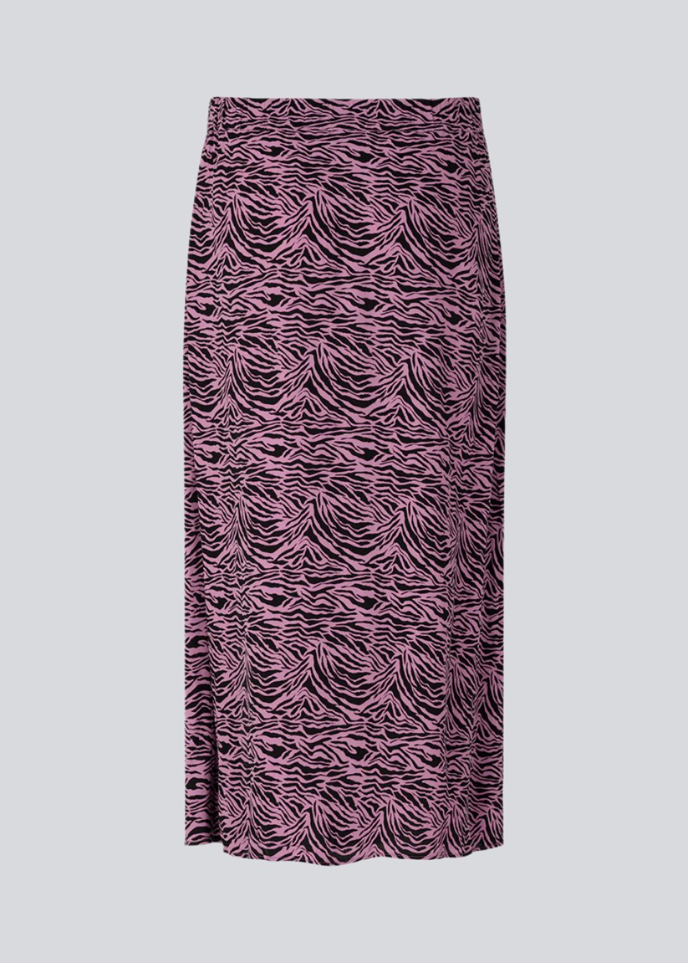 Mid-length skirt in purple with a high slit in front. RaidaMD print skirt is designed with an elasticated waist and a relaxed silhouette. The model is 173 cm and wears a size S/36