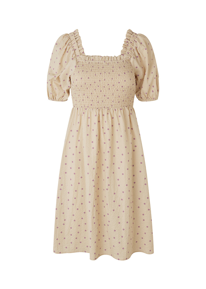 Calf-length dress with square neckline and small frill-trim. ReeceMD print dress has short puff sleeves, along with a smocked bodice for a snug fit at the top. The model is 173 cm and wears a size S/36