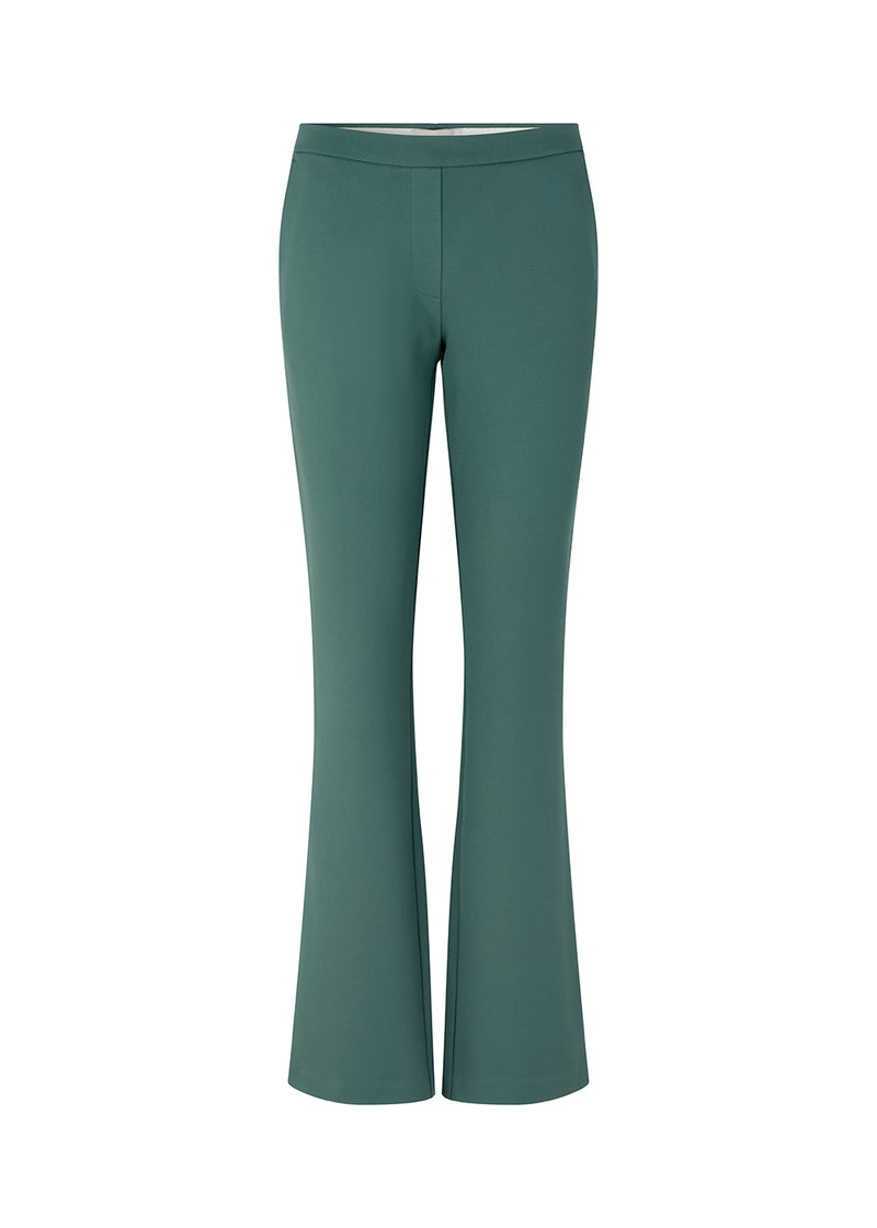 Nice pants with flared legs and front pockets. The stretchy material and elastic waist creates the perfect fit. The model is 174 cm and wears a size S/36