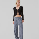 Cargo pants in the color dusk in nylon with elastic waistline and adjustable hems with elastic drawstrings. TrentMD pants have patch pockets on the legs.