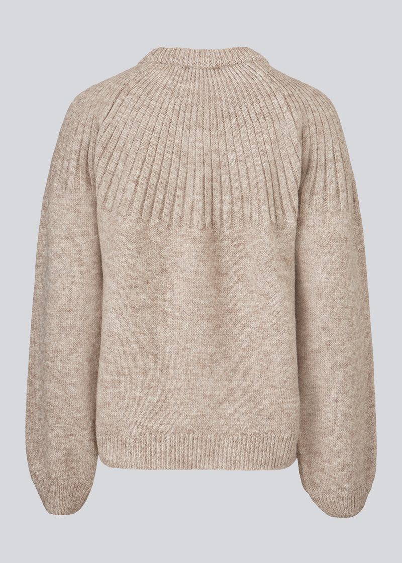 Perfect knit with pattern and rib edge at the sleeves, neck and bottom. Truce O-Neck is a Modström Favorite and a basic must-have style for your waredrobe all seasons.
