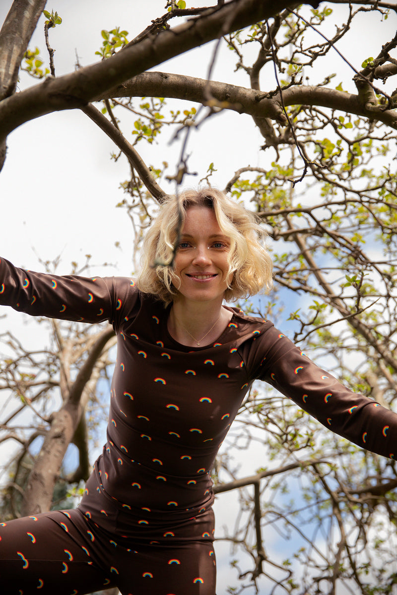 Long sleeved top with all-over rainbow print in stretchy material and tight fit. PernilleMD print LS top is perfect for layering under a sweater or dress.  Complete the look and buy the matching tights: PernilleMD print tights or PernilleMD print shorts, in the same color and print. 